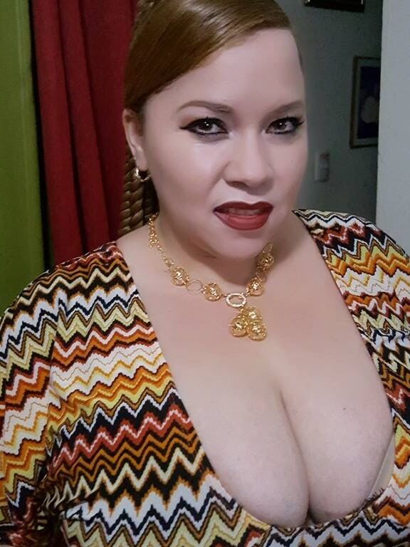 Free porn pics of Latina Pears - Patricia Milf 1 of 20 pics