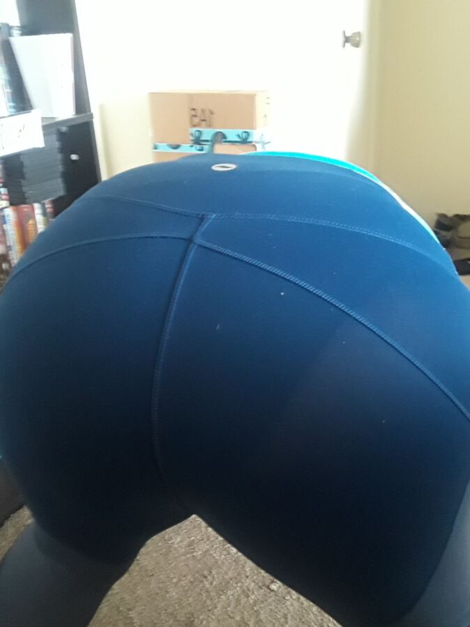 Free porn pics of Bootyliciousbebe in blue spandex leggings  13 of 93 pics