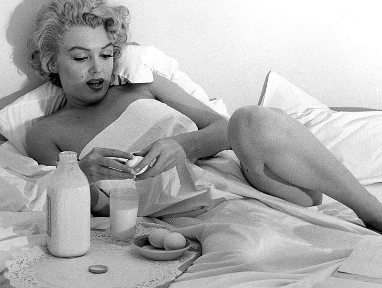 Free porn pics of Marilyn Monroe XII 9 of 25 pics