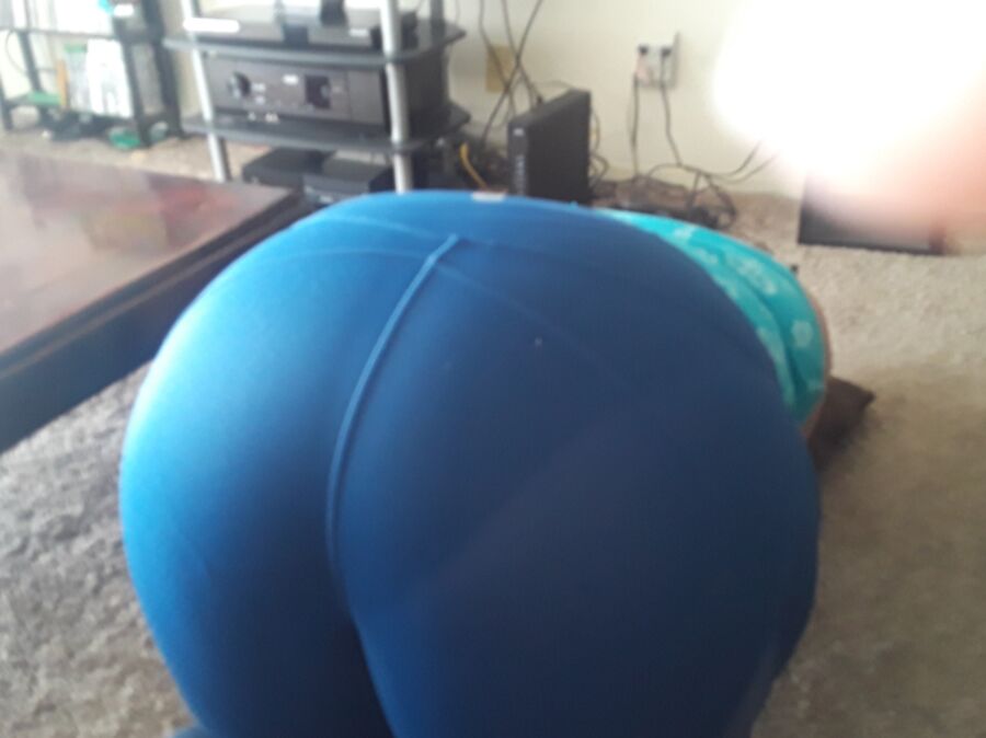 Free porn pics of Bootyliciousbebe in blue spandex leggings  18 of 93 pics