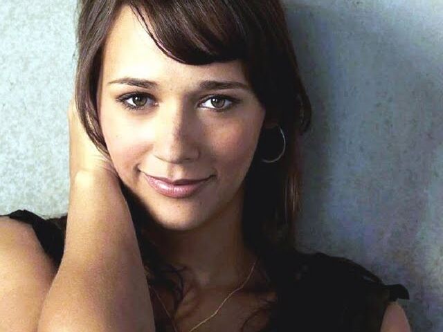 Free porn pics of Rashida Jones 4 of 7 pics