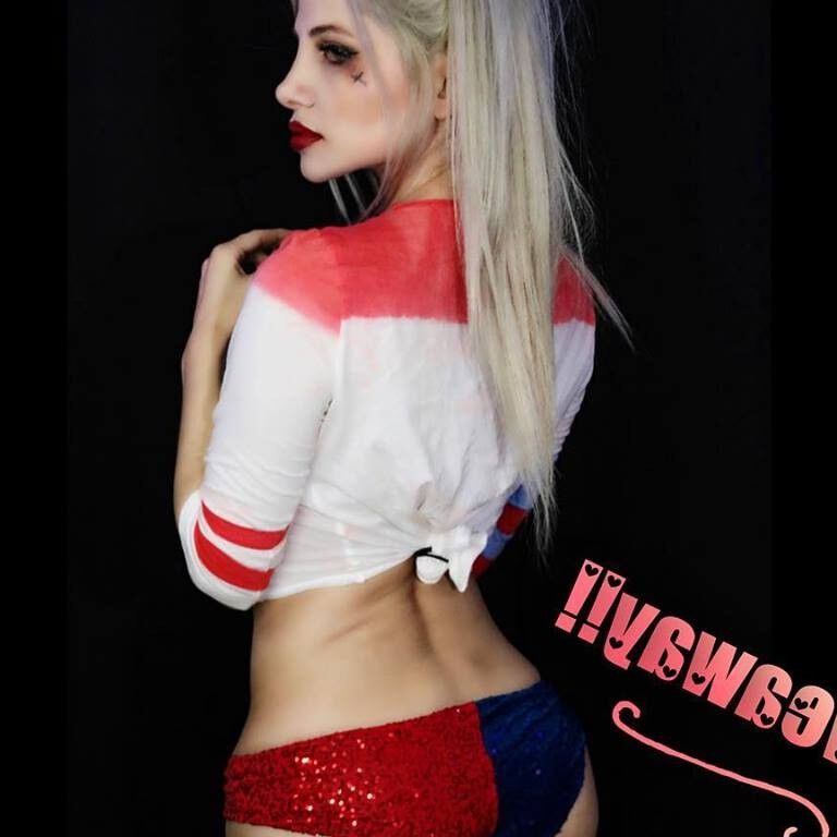 Free porn pics of harley quinn cosplayer 2 of 16 pics