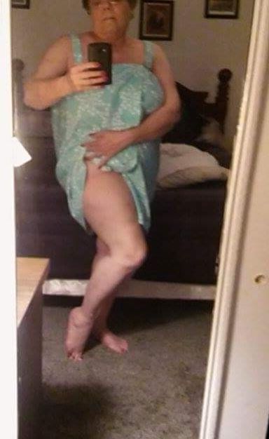 Free porn pics of Betsy selfies 7 of 15 pics
