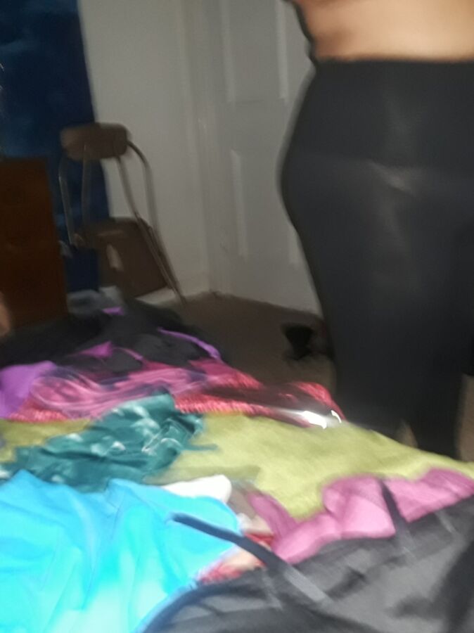 Free porn pics of Bbw leggings dress up 21 of 29 pics