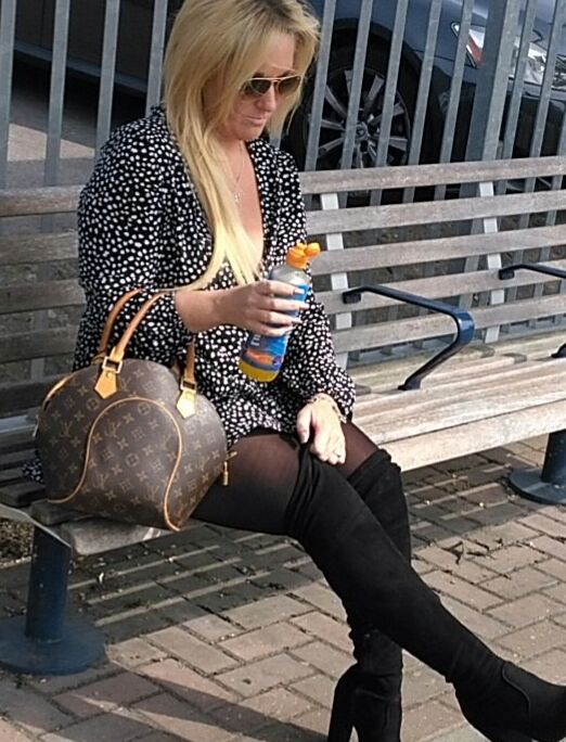 Free porn pics of UnkJack candid tights and boots 3 of 11 pics