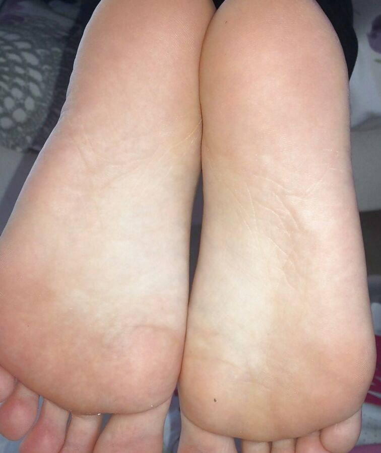 Free porn pics of My Friends Sisters Soles ! 3 of 4 pics