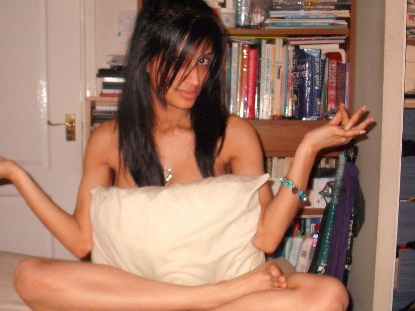 Free porn pics of Soorat, Indian girl, please repost her pictures 22 of 391 pics