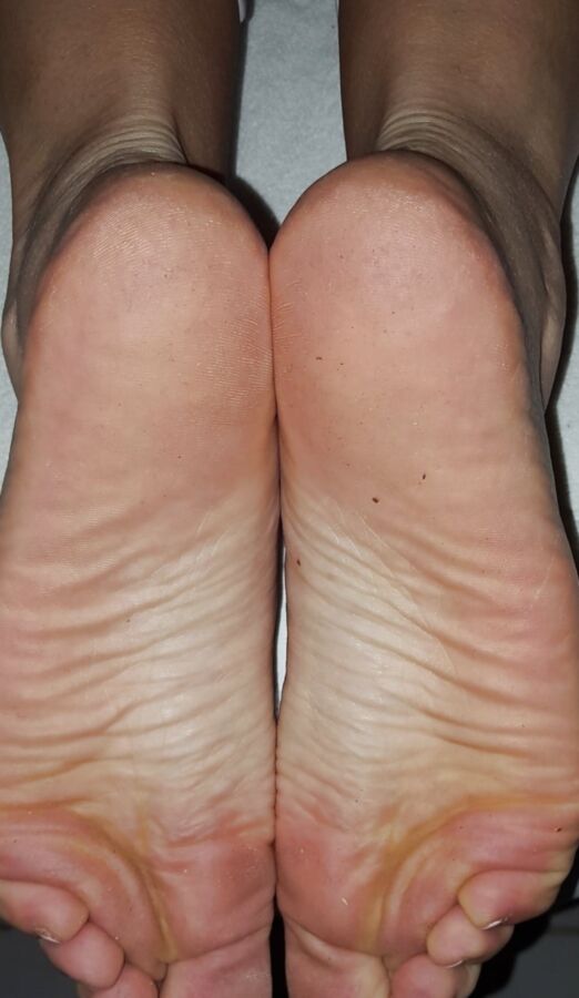 Free porn pics of My Neighbours MILF SOLES ! 1 of 1 pics