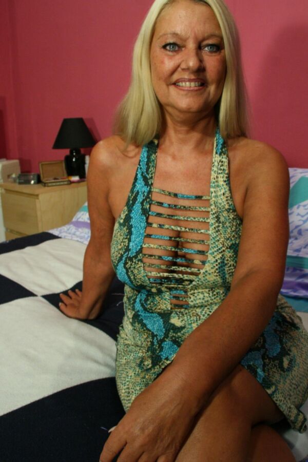 Free porn pics of Tia - fit granny 2 of 60 pics