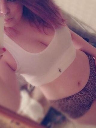 Free porn pics of Hot uk teen strips down 5 of 16 pics