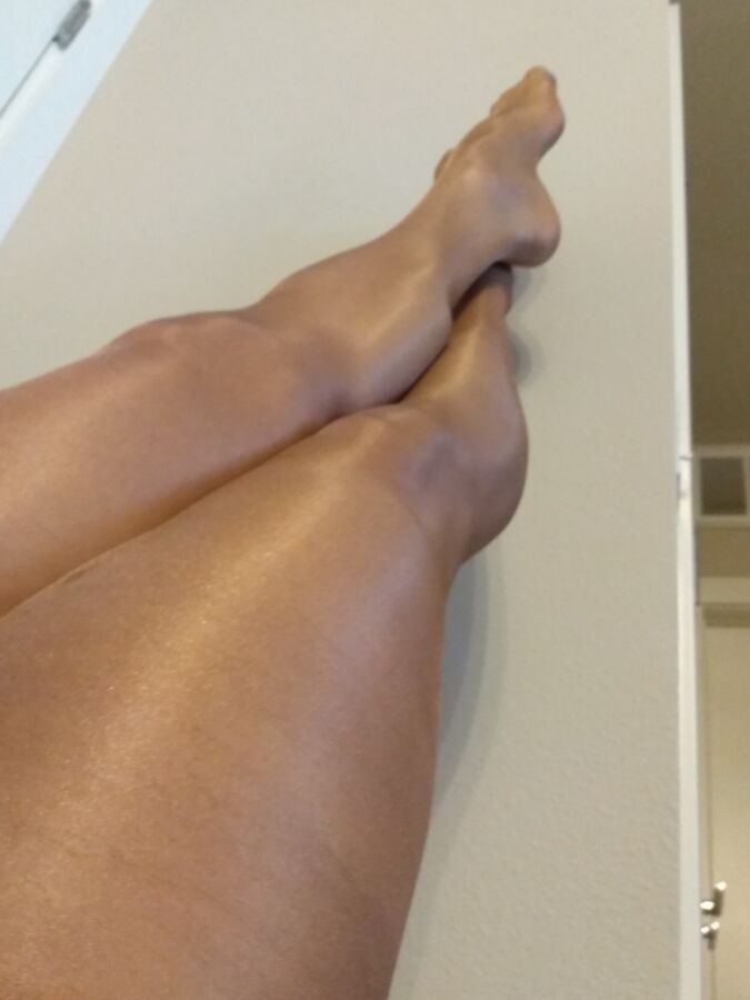 Free porn pics of Coffee colored pantyhose 3 of 3 pics