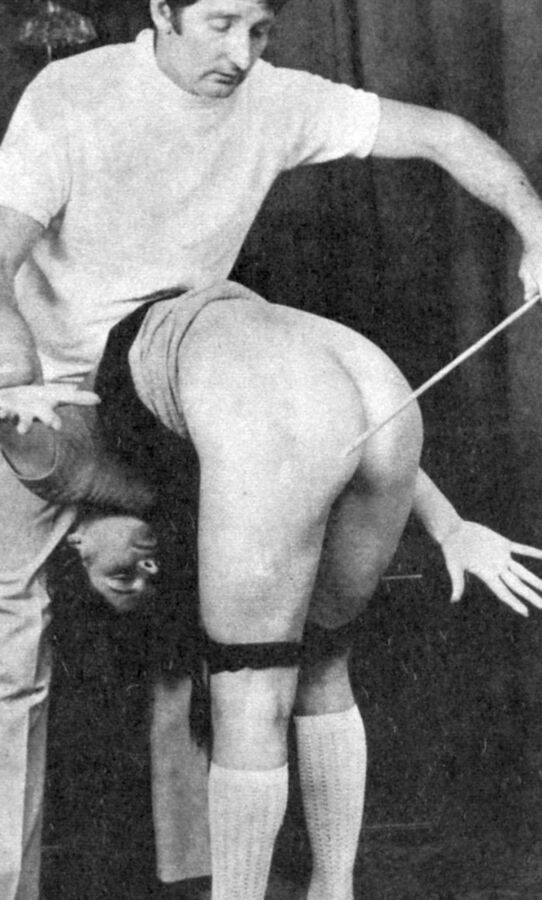 Free porn pics of Vintage spanking mags - Teen caning 7 of 11 pics