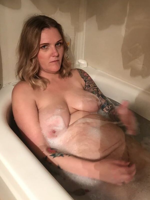 Free porn pics of swinger slut Sara Lindsey 17 of 45 pics