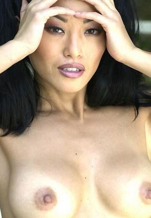 Free porn pics of Sung Hi Lee (Gor-Gor) 5 of 23 pics