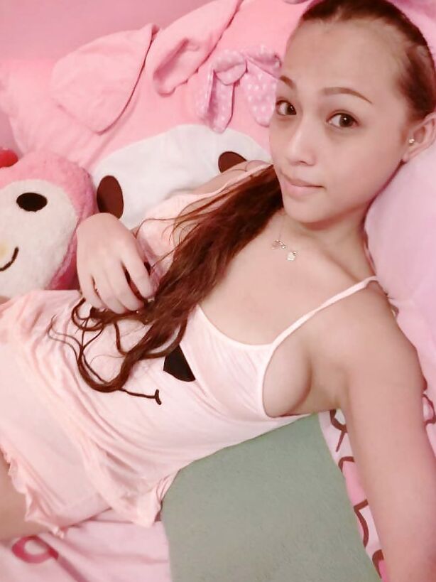 lovely chinese amateur camgirl  13 of 42 pics