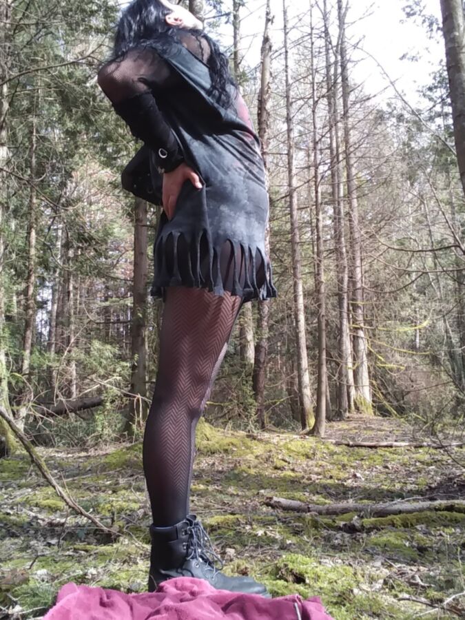 Goth outdoors CBT 1 of 68 pics