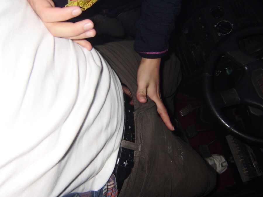 Amateur Car Sex 3 of 55 pics