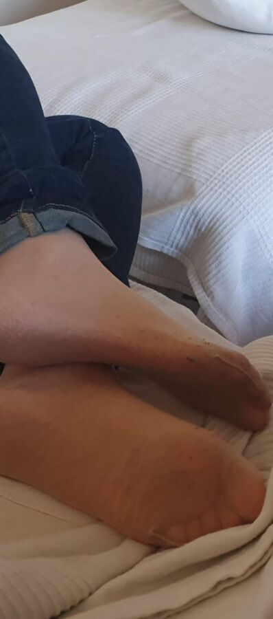 Tasty Milf feet - Tan pantyhose under jeans 16 of 31 pics
