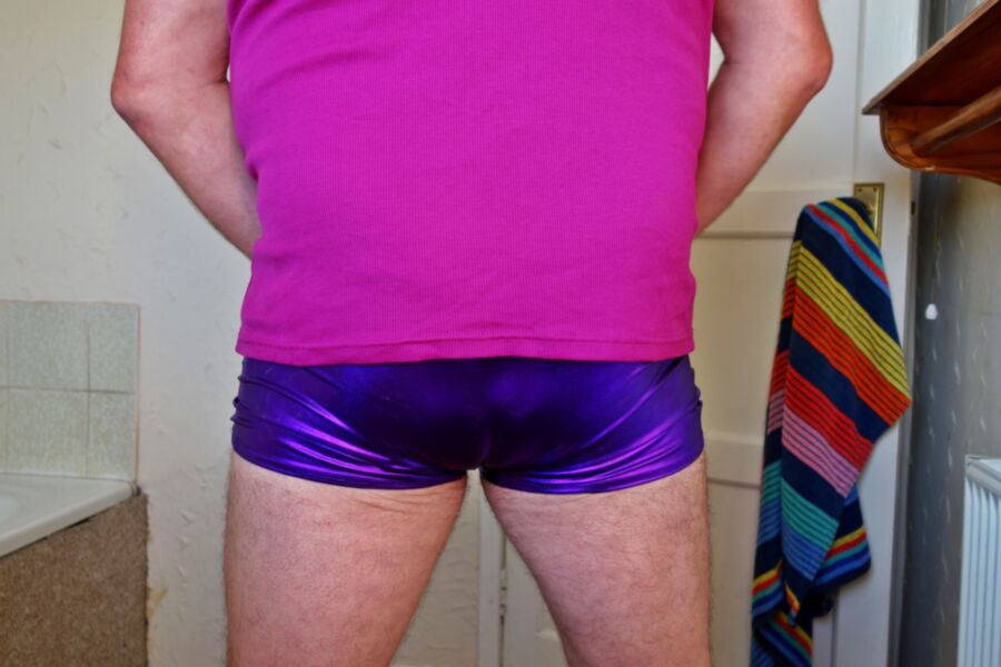 In Tight and Bulging Hotpants 17 of 20 pics