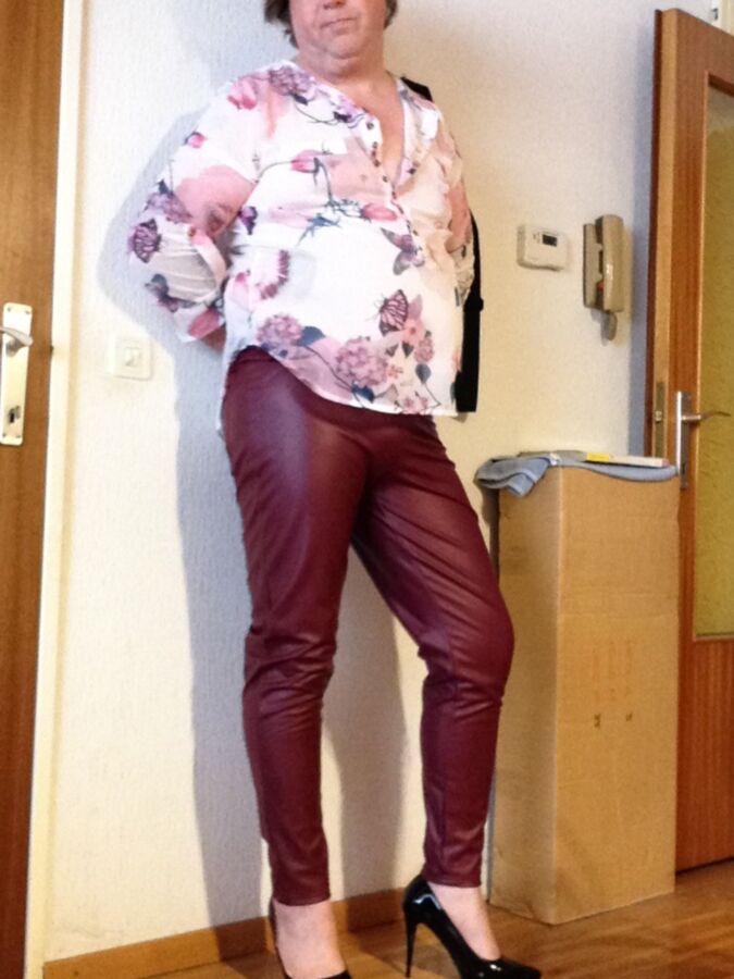 Posing in red leatherlook pants 1 of 35 pics