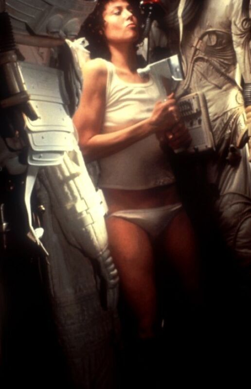 Ellen Ripley 20 of 104 pics