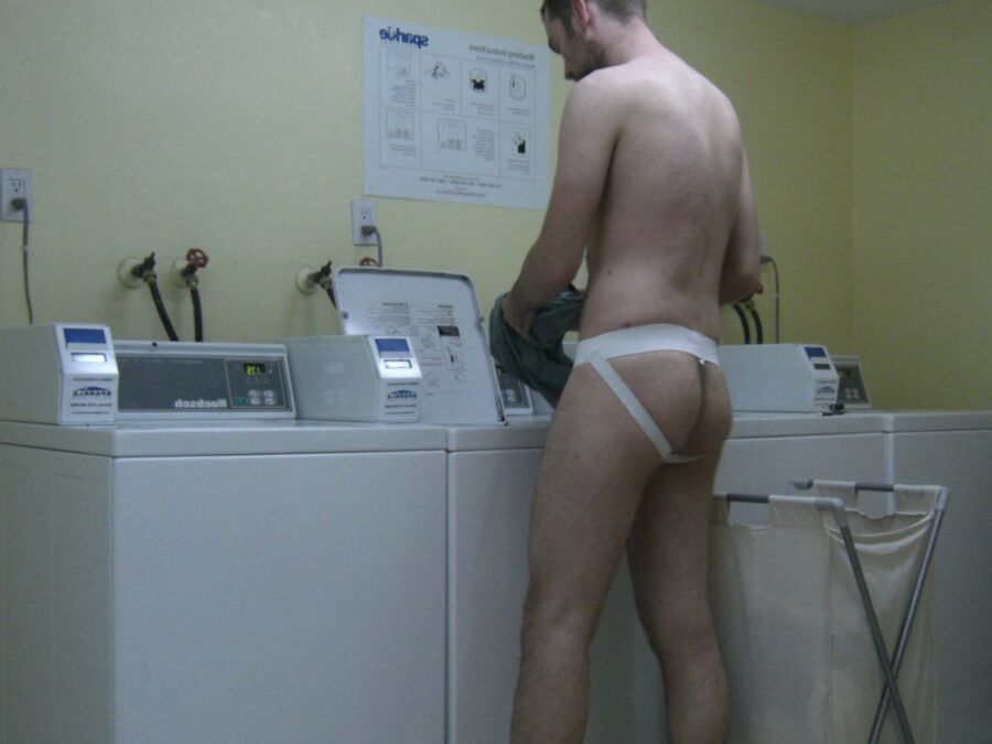 Laundry Room (laundromat) 5 of 11 pics