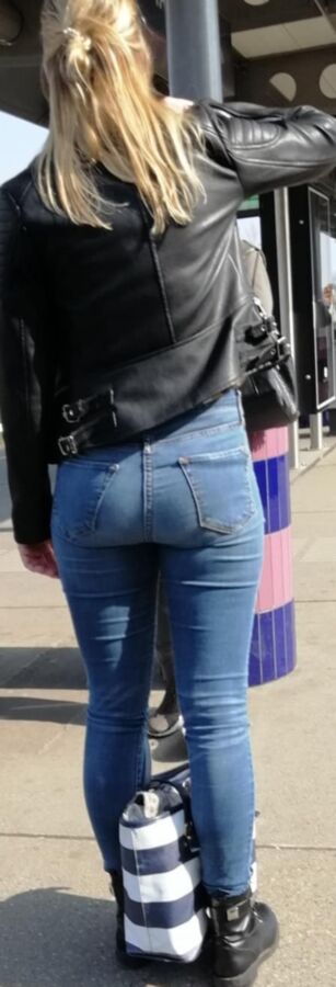 Hunted By Me - Hot Brunette Sticking Fine ASS Out in Tight Jeans 7 of 10 pics