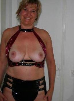 married horny milf Michelle for your pleasure 6 of 45 pics