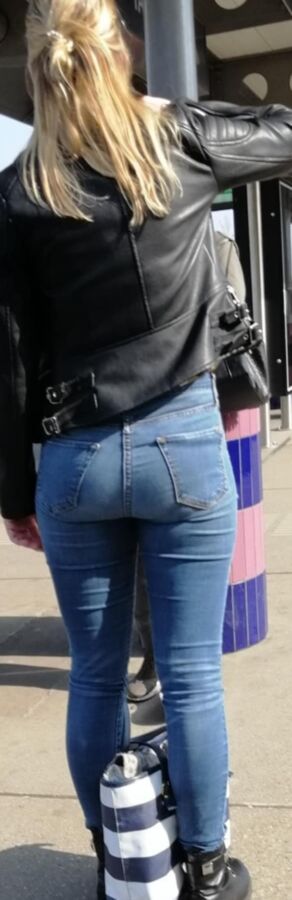 Hunted By Me - Hot Brunette Sticking Fine ASS Out in Tight Jeans 8 of 10 pics