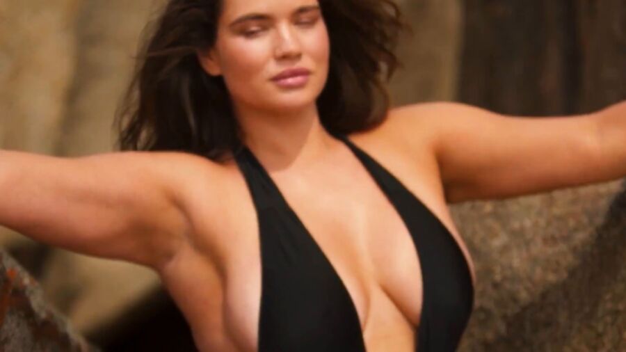 Tara Lynn- Nude Sexy Plus-size Babe- Sports Illustrated Swimsuit 16 of 56 pics