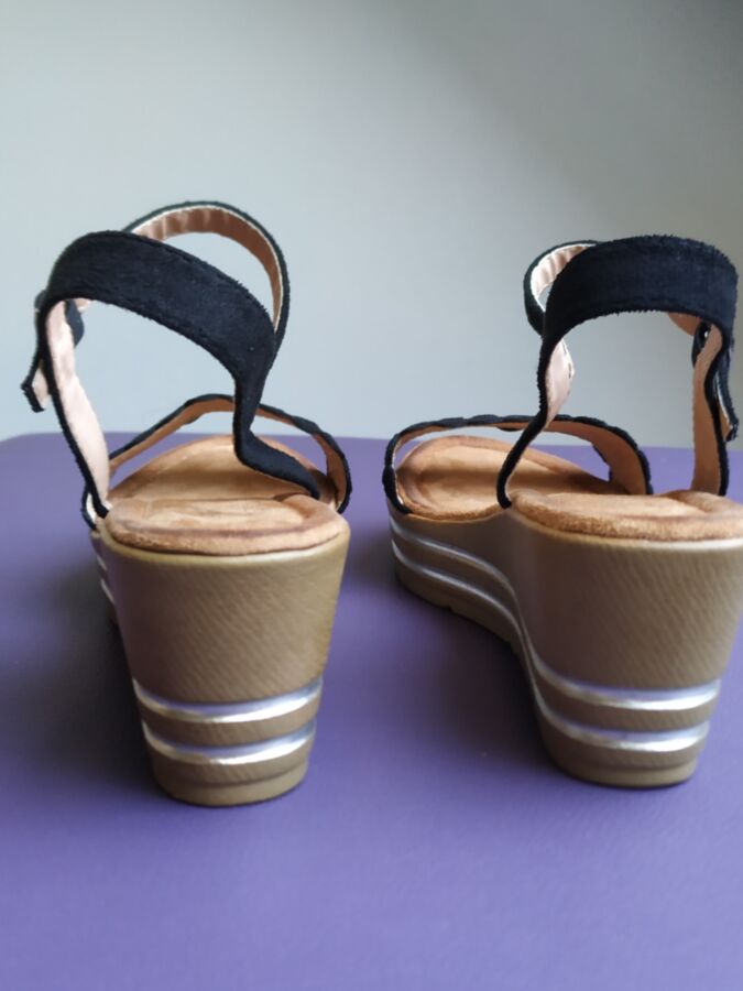 Stepdaughter wedge sandals 5 of 8 pics