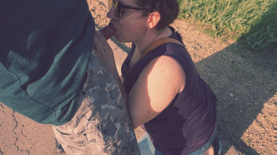 Married Couple Outdoor Blowjob - BBW Missy 14 of 14 pics