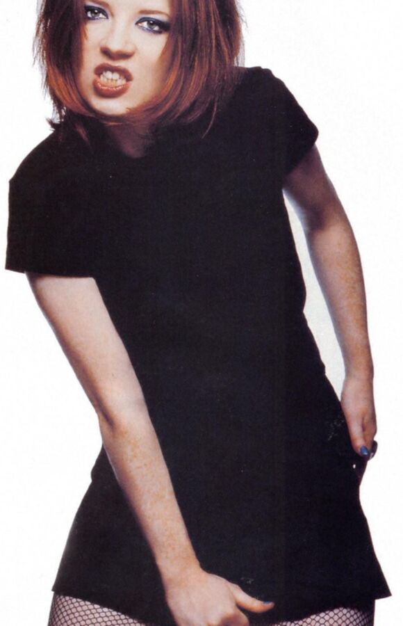 Shirley Manson 6 of 8 pics