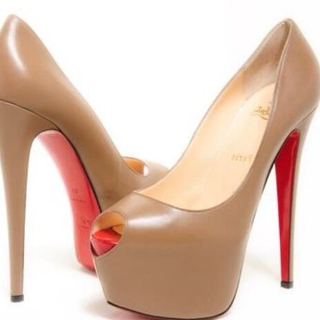 RED SOLE tales - Christian Louboutin  9 of 20 pics