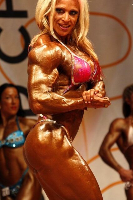 Yvette Balla! Blonde Muscled Veiny Bombshell! 2 of 25 pics