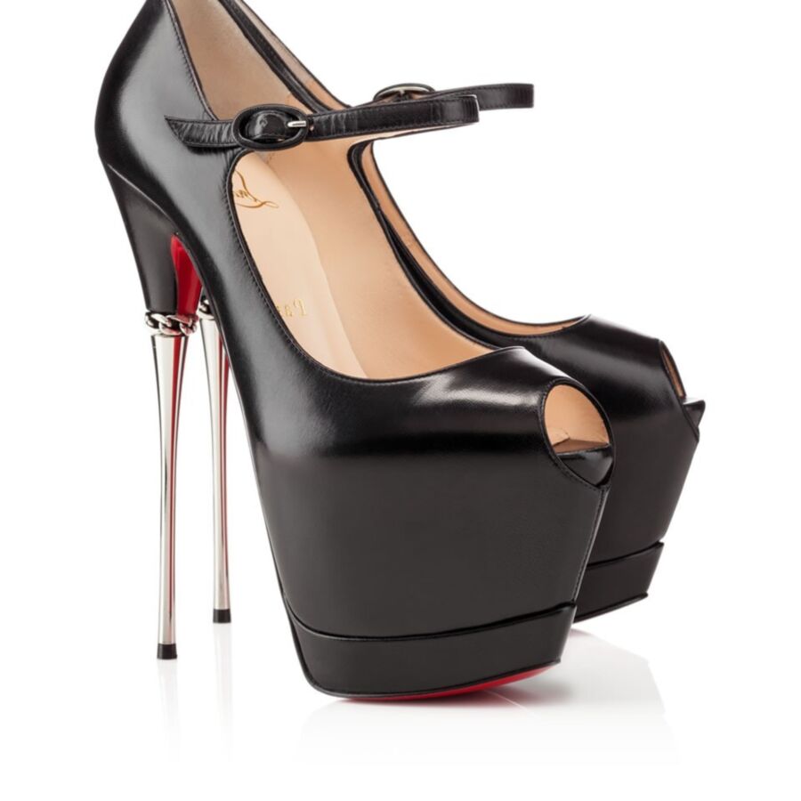 RED SOLE tales - Christian Louboutin  5 of 20 pics