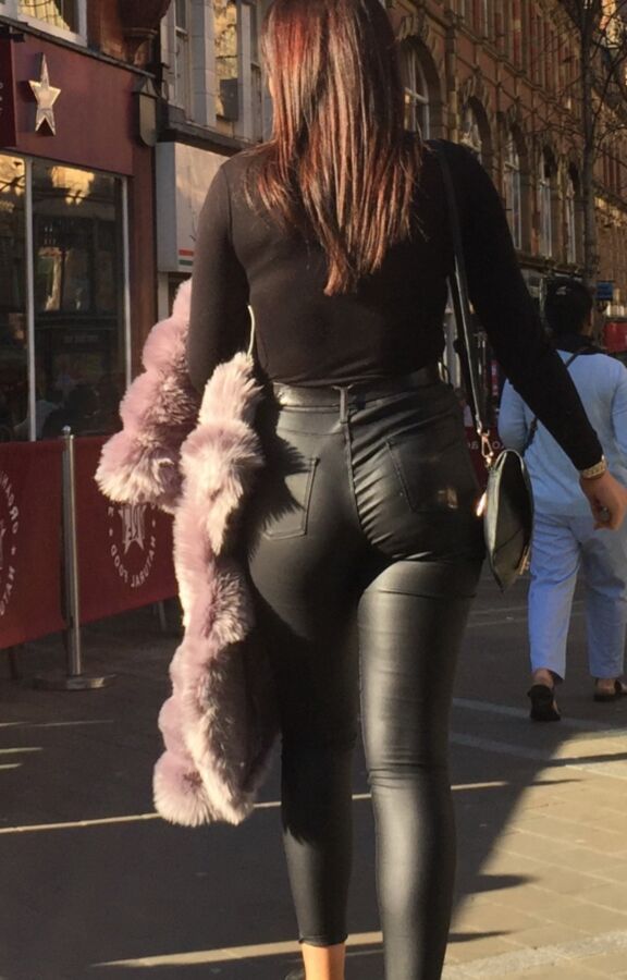 candid leather butt - leather in the street 23 of 59 pics