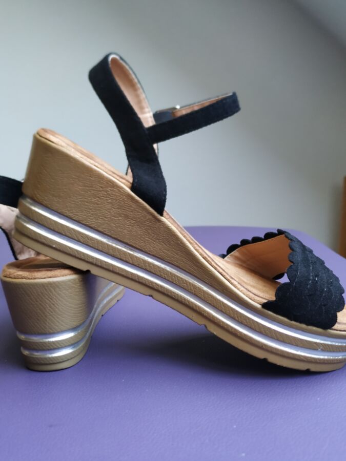 Stepdaughter wedge sandals 6 of 8 pics