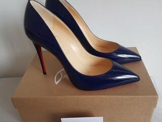 RED SOLE tales - Christian Louboutin  16 of 20 pics