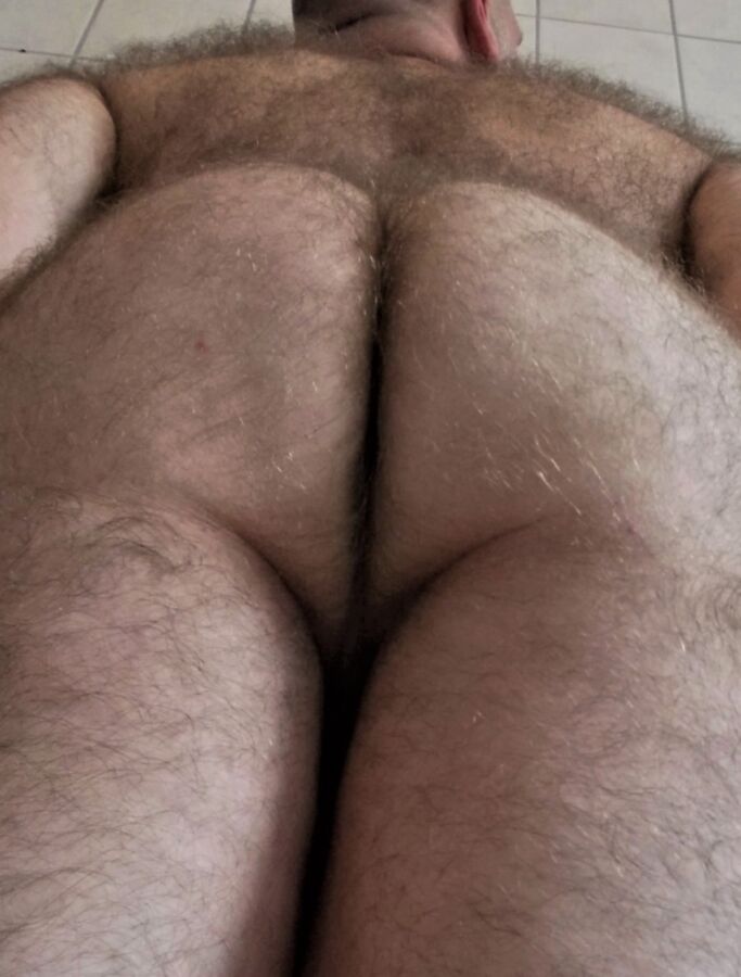 Extremely hairy daddy / Extrem behaarter Daddy 5 of 8 pics