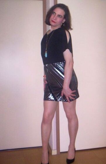 Before to go at the Party in club 1 of 16 pics