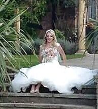 Kim looking beautiful in her wedding dress 18 of 20 pics