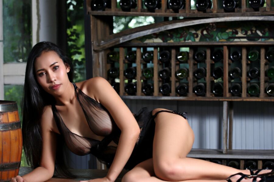Asian Beauties - Nicha H - Sexy In Black 24 of 77 pics