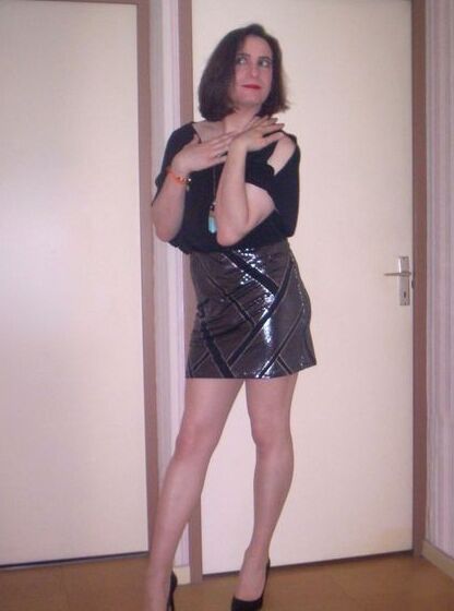 Before to go at the Party in club 7 of 16 pics