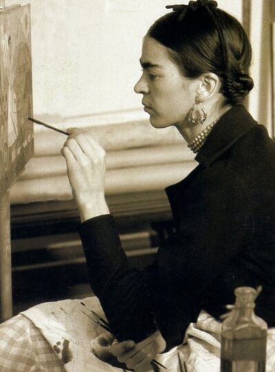 Vintage - Frida Kahlo 1 of 13 pics