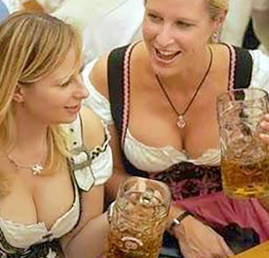 Fesche Madln im Dirndl zum Hundertfünfundneunzigst` n 19 of 100 pics