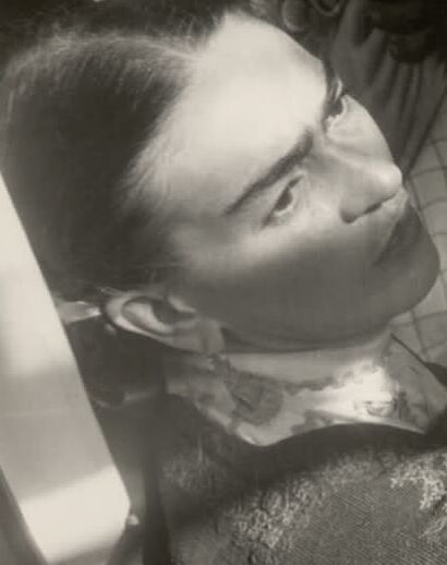 Vintage - Frida Kahlo 7 of 13 pics