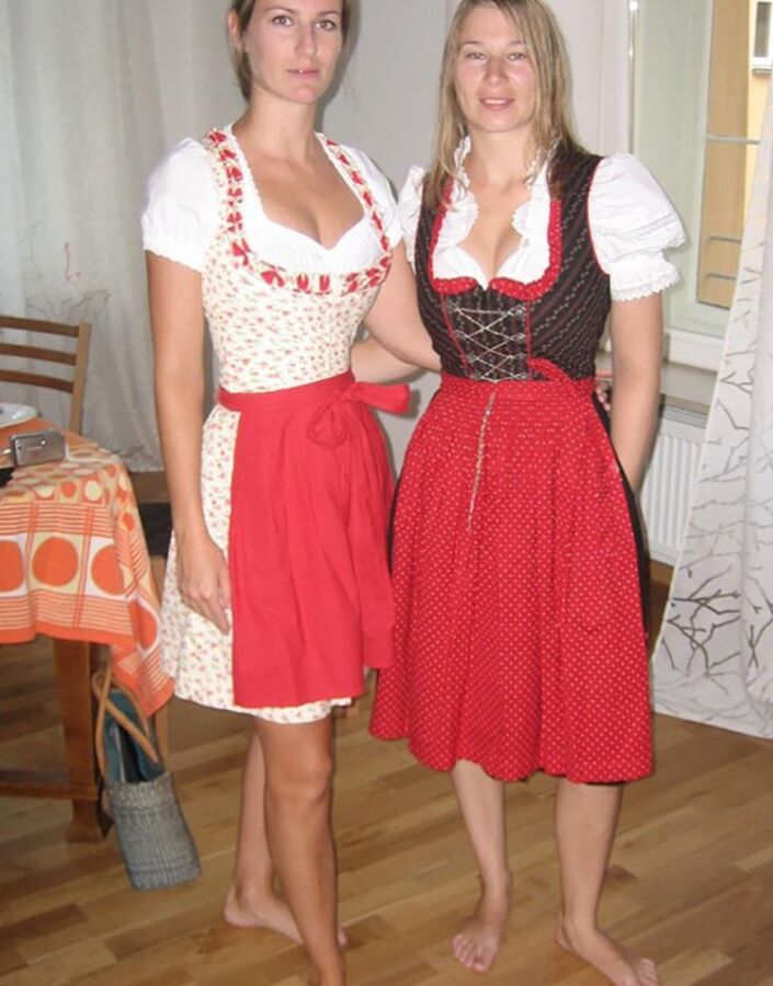 Fesche Madln im Dirndl zum Hundertfünfundneunzigst` n 11 of 100 pics