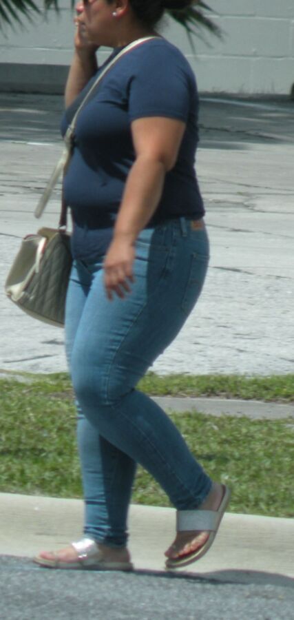 Street Girl BBW Latina, TIGHT jeans and big ass...so somfy! 14 of 15 pics