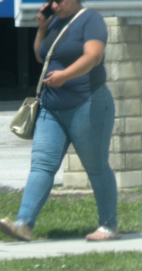 Street Girl BBW Latina, TIGHT jeans and big ass...so somfy! 13 of 15 pics